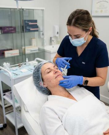 Sıvı Yüz Germe